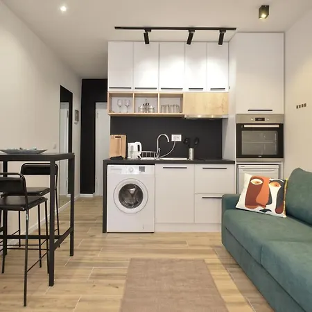 Central Apartment *