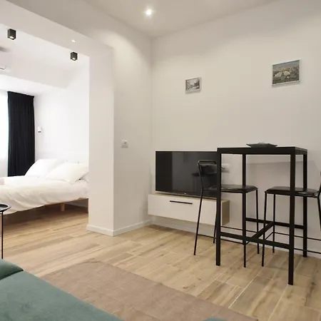 Central Тирана