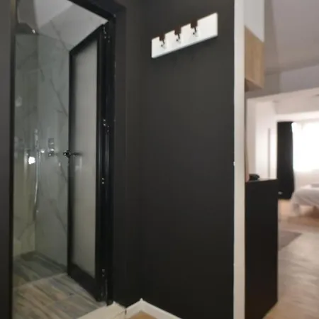 Central Тирана