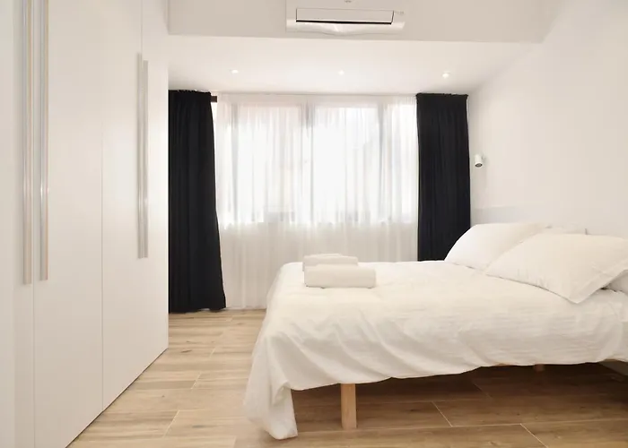 Central * ティラナ